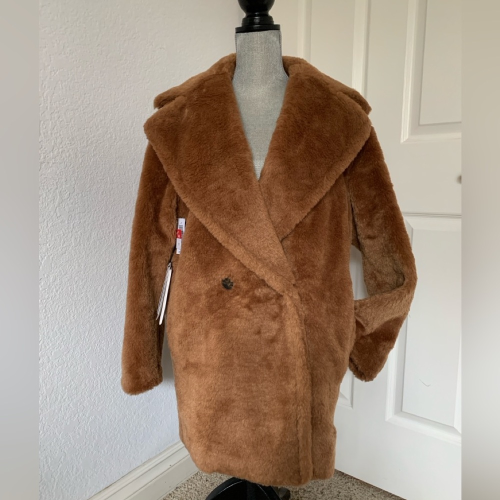 Aritzia Babaton The Teddy Coat Short Women’s 2 Small/Medium